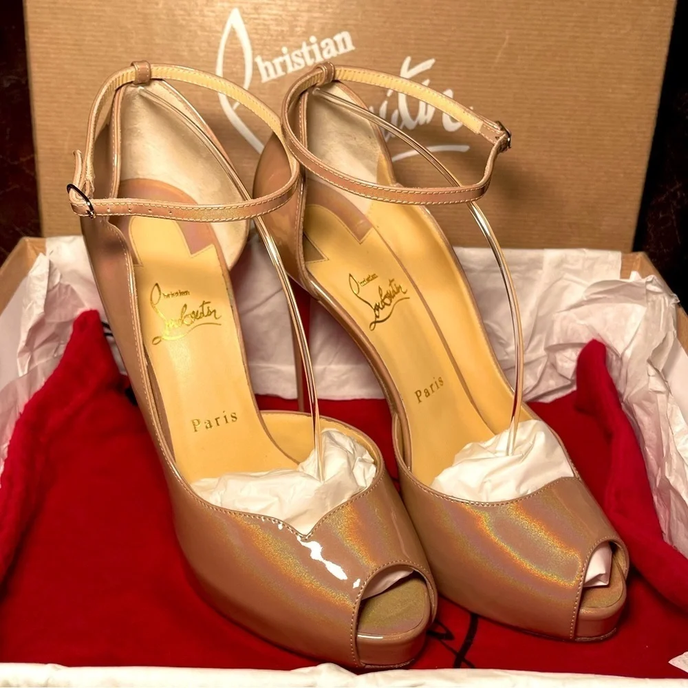 Christian Louboutin RoundChick Alta 120 Iridescent patent nude peeptoe pump EU39